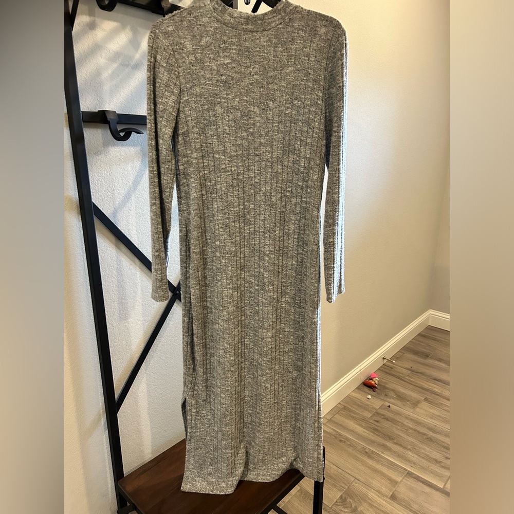 Body con dress. Gray. Never worn. Tags cut off and washed.